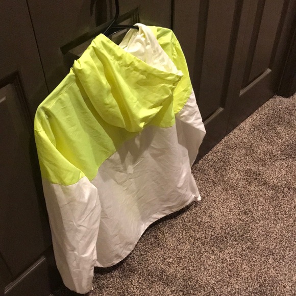 jacket - Picture 2 of 4